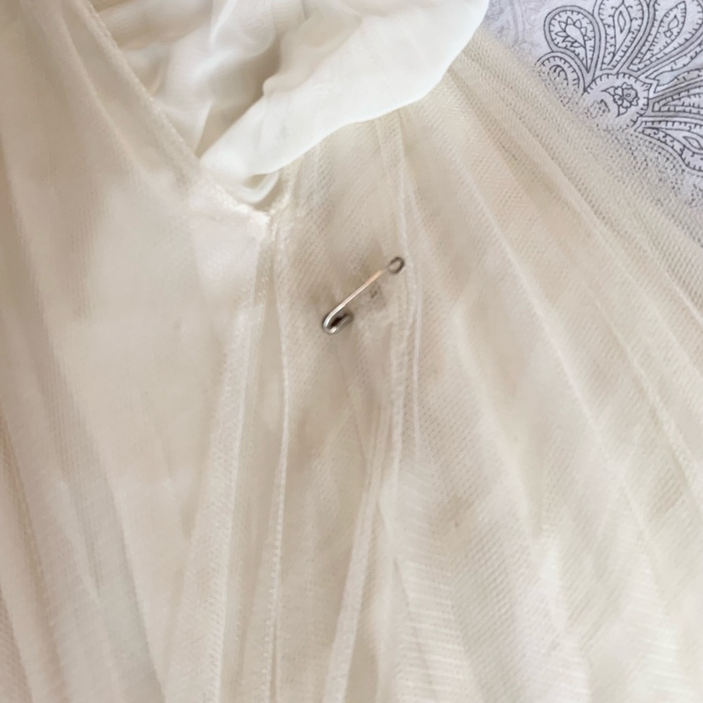 Vera Wang Hayden Wedding Dress - Picture 14 of 16